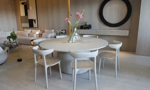 
          Imagem ilustrativa da imagem Móveis e peças com desconto de até 70% na CasaCor ES
          