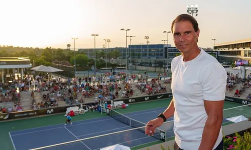 
          Imagem ilustrativa da imagem Nadal anuncia aposentadoria e diz que jogará última partida na Copa Davis
          