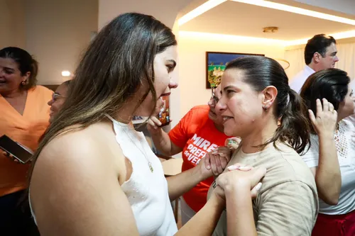 
          Imagem ilustrativa da imagem Olinda dá novo voto de confiança a Lupércio: Mirella vence as eleições do 2º turno
          