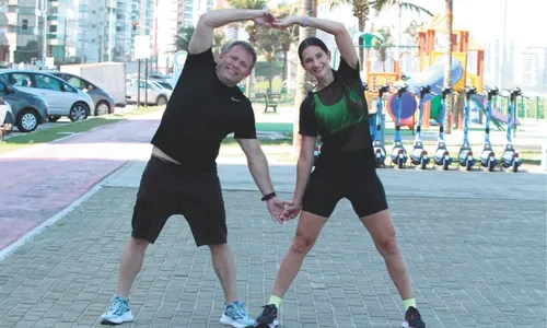 
          Imagem ilustrativa da imagem Paixão pela corrida de rua  une casais
          