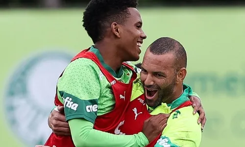 
          Imagem ilustrativa da imagem Palmeiras visita o Red Bull Bragantino de olho em assumir liderança do Brasileirão
          