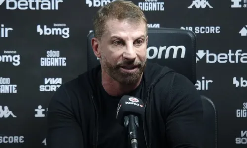 
          Imagem ilustrativa da imagem Pedrinho anuncia Felipe Maestro como técnico do Vasco na reta final do Brasileiro
          