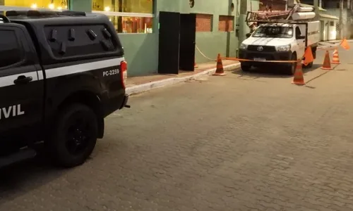 
          Imagem ilustrativa da imagem Polícia Civil e EDP flagram furto de energia em restaurante em Marataízes
          