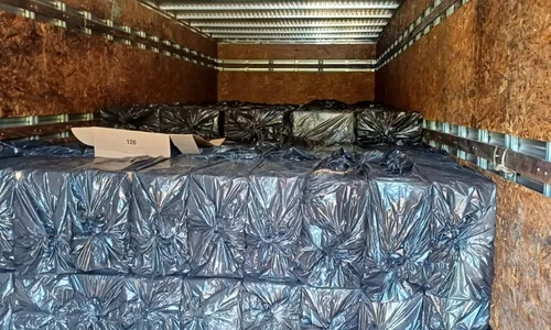 
          Imagem ilustrativa da imagem Polícia apreende 80 mil maços de cigarro no Sul do ES
          