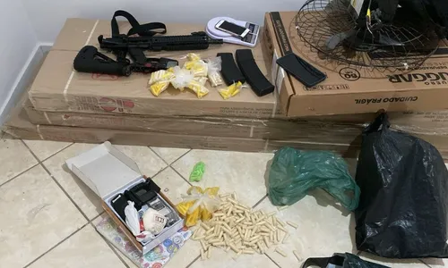 
          Imagem ilustrativa da imagem Polícia faz operação com helicóptero para prender integrantes de facção de Vitória
          