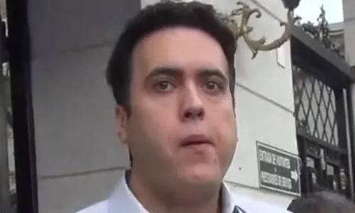 
          Imagem ilustrativa da imagem Polícia identifica suspeito de executar delator do PCC e Justiça decreta prisão
          