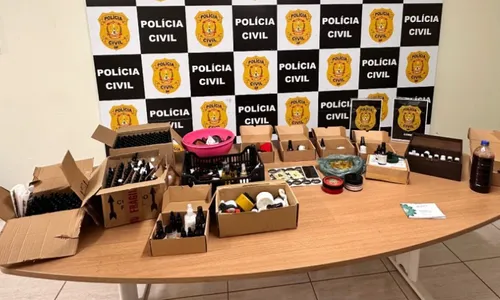 
          Imagem ilustrativa da imagem Polícia prende grupo por venda de maconha e lubrificante à base da erva
          