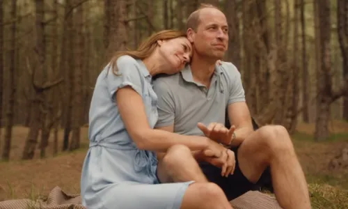 
          Imagem ilustrativa da imagem Príncipe William atualiza estado de saúde de Kate Middleton após câncer
          