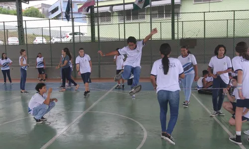 
          Imagem ilustrativa da imagem Proibição de celular até na hora do recreio vai à votação no ES
          