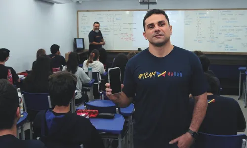 
          Imagem ilustrativa da imagem Projeto para barrar celulares nas escolas proíbe uso até no recreio. Entenda
          