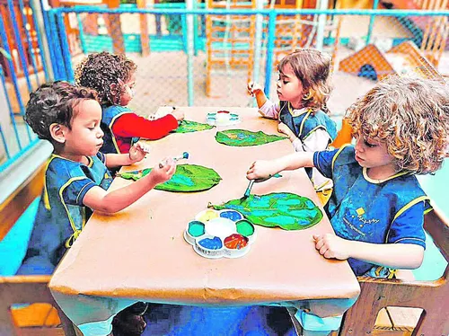 
          Imagem ilustrativa da imagem Projetos desenvolvem criatividade na infância
          