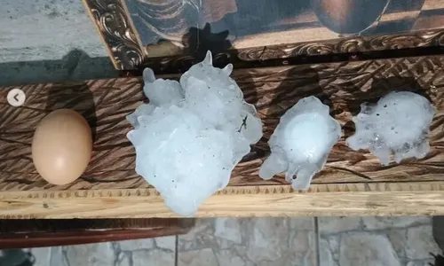 
          Imagem ilustrativa da imagem RS tem maior granizo registrado em solo brasileiro, com 14,6 cm
          