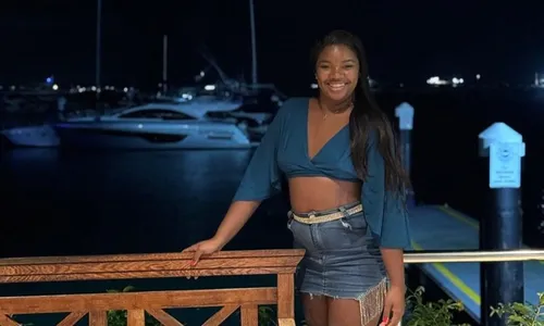 
          Imagem ilustrativa da imagem Raquel Brito atualiza estado de saúde após passar por novos exames: 'Cautela'
          