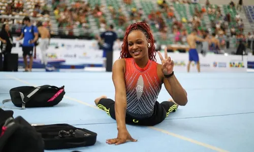 
          Imagem ilustrativa da imagem Rebeca Andrade revela que quase encerrou carreira e explica razão para continuar
          