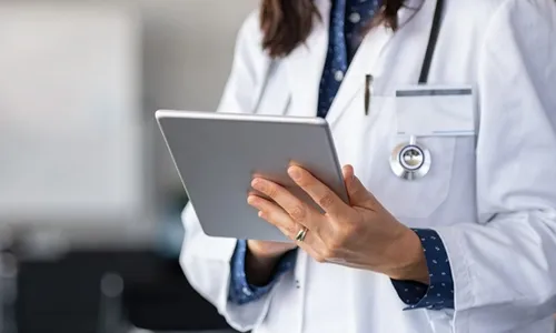 
          Imagem ilustrativa da imagem Saúde digital: transformando o cuidado com uso de tecnologia
          