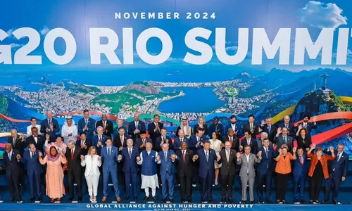 
          Imagem ilustrativa da imagem Sem Milei e Lavrov, G20 faz nova foto com Biden, Trudeau e Giorgia Meloni
          