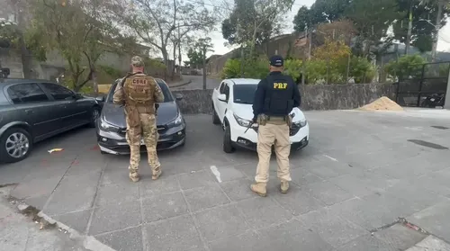 
          Imagem ilustrativa da imagem Sequestro, perseguição e tiroteio contra falsos policiais na BR-408, na RMR
          