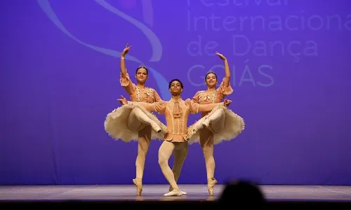 
          Imagem ilustrativa da imagem Shows de MPB e pop rock à beira-mar neste domingo
          