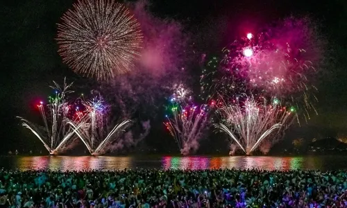 
          Imagem ilustrativa da imagem Shows de graça e queima de fogos de até 15 minutos na virada do ano no ES
          