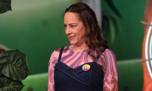 
          Imagem ilustrativa da imagem Silvia Abravanel volta à TV após morte de Silvio Santos e se emociona em discurso
          