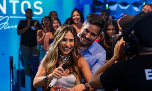 
          Imagem ilustrativa da imagem Simone Mendes entrega tudo no Programa Silvio Santos deste domingo
          