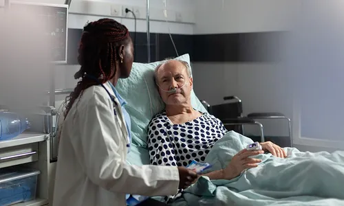 
          Imagem ilustrativa da imagem Superbactérias são ameaça e idosos correm mais riscos
          