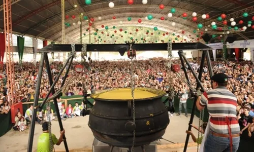 
          Imagem ilustrativa da imagem Tombo da polenta e show do Roupa Nova
          