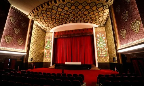 
          Imagem ilustrativa da imagem Uma noite inesquecível: as luzes da história do Cinema São Luiz voltam a brilhar
          