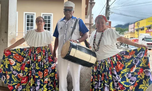 
          Imagem ilustrativa da imagem Vovôs que dançam para preservar história do ES
          