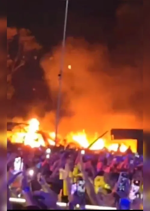 Imagem ilustrativa da imagem VÍDEO: Incêndio atinge área de alimentação no Samba Recife