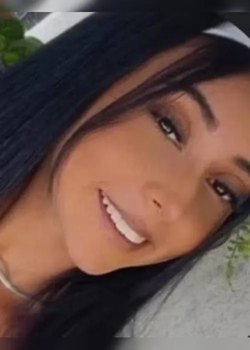 Imagem ilustrativa da imagem Jovem morre atropelada ao  fazer selfie na janela de carro