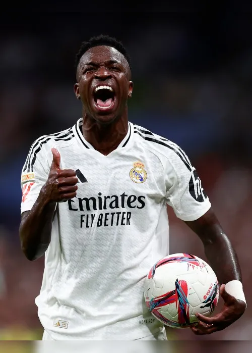 Imagem ilustrativa da imagem Real Madrid inicia trajetória rumo à 16ª taça na tela da TV Tribuna/SBT