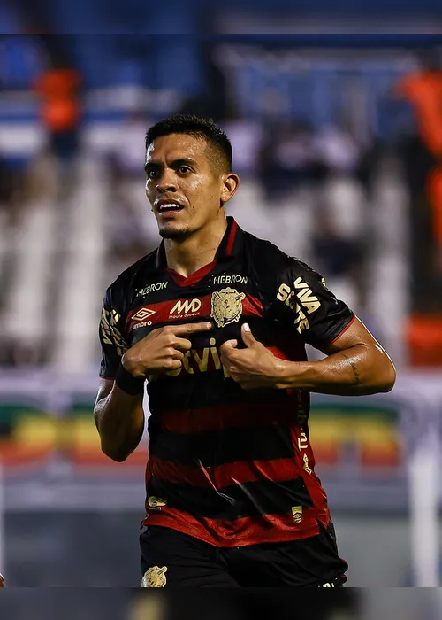 Imagem ilustrativa da imagem Sport derrota Paysandu e volta ao G-4 da Série B