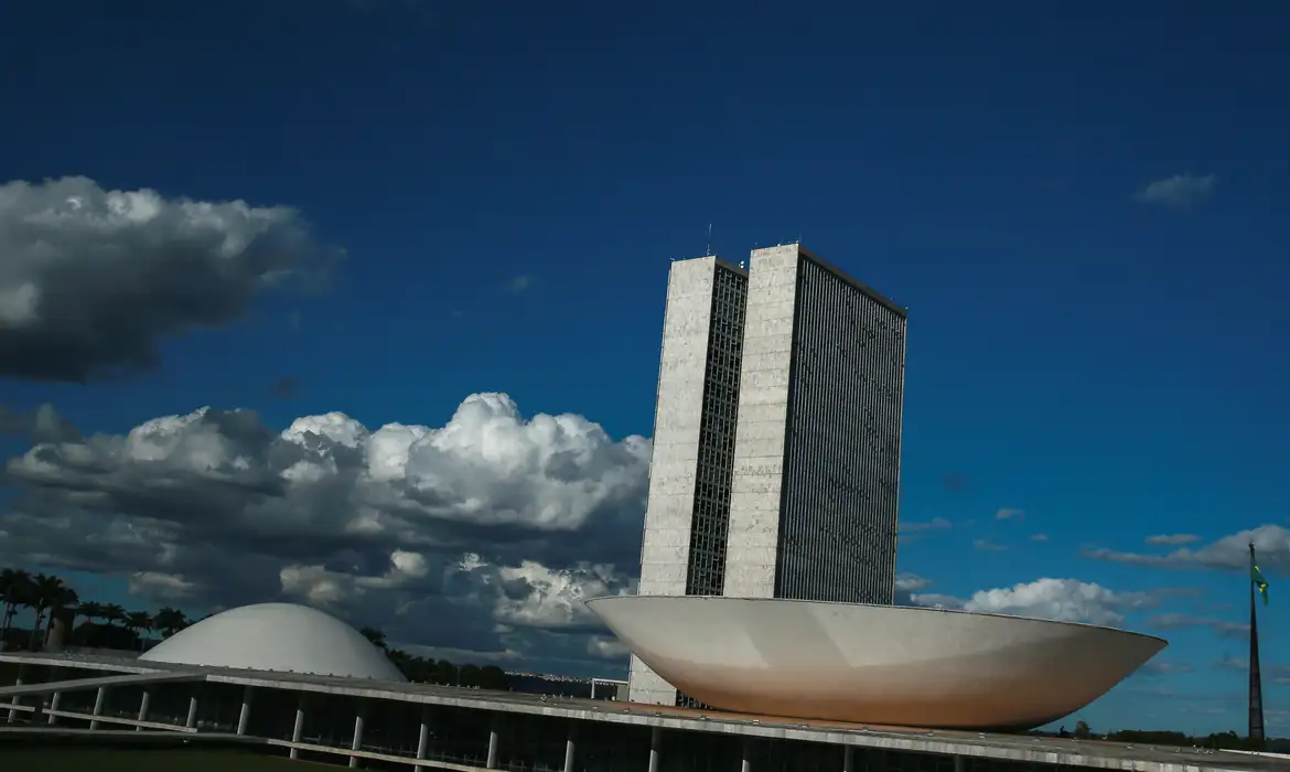 Imagem ilustrativa da imagem A política em torno do aumento do IOF