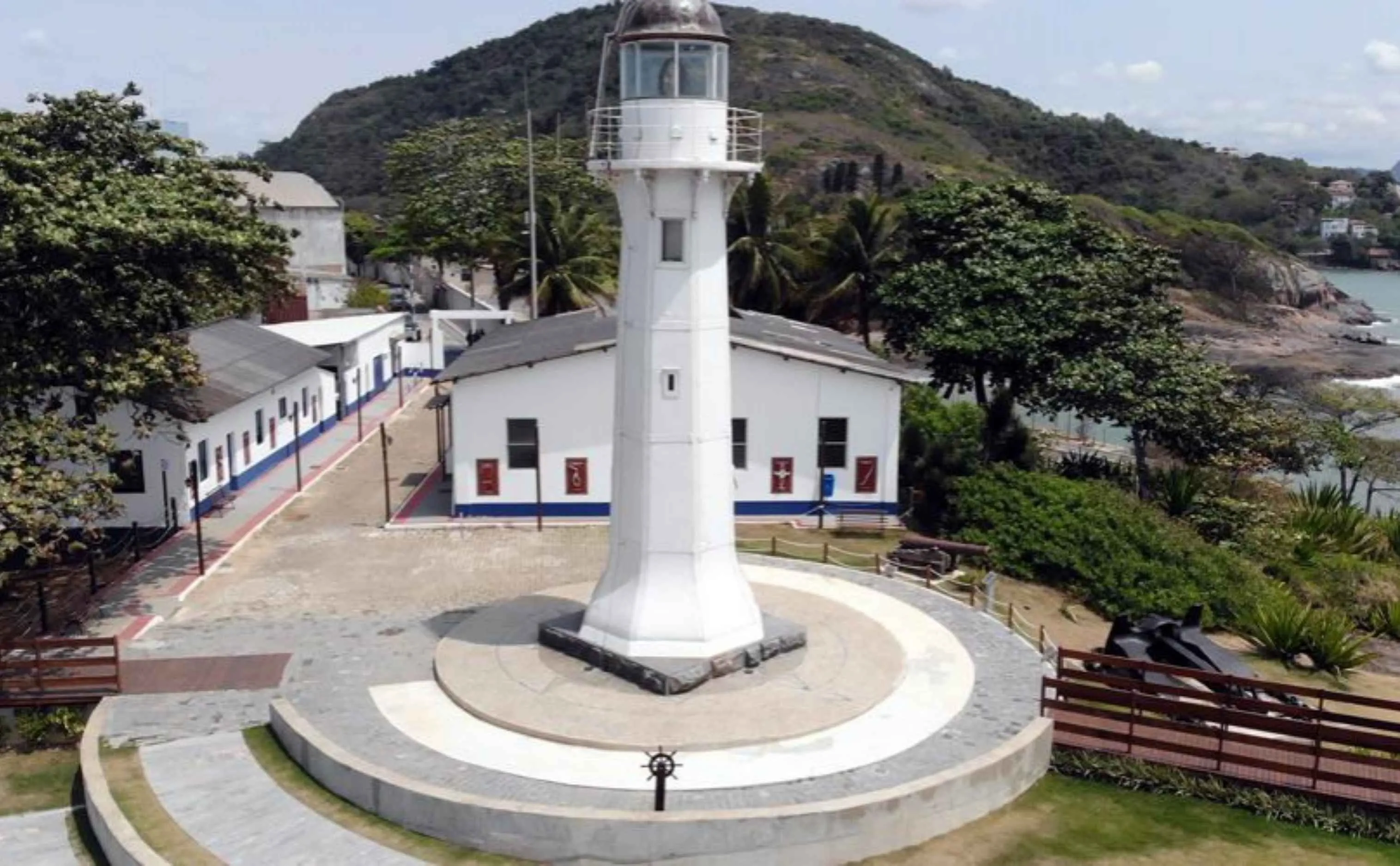 Imagem ilustrativa da imagem ​Farol Santa Luzia reabre para visitação após reformas estruturantes