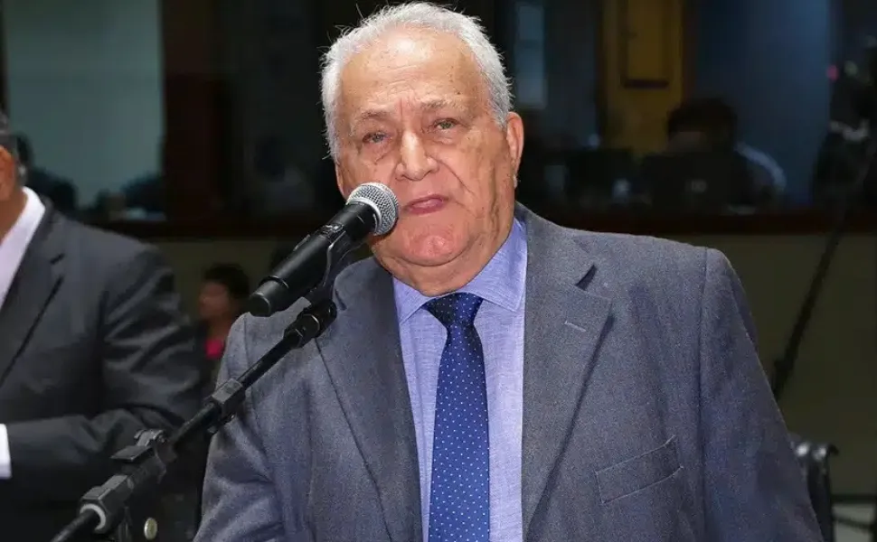 Imagem ilustrativa da imagem Prefeito de Cachoeiro comemora isenção de nova tarifa para setor de rochas