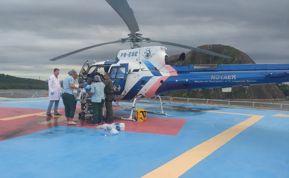 Imagem ilustrativa da imagem Vítima é transportada de helicóptero após cair em rio em Santa Leopoldina