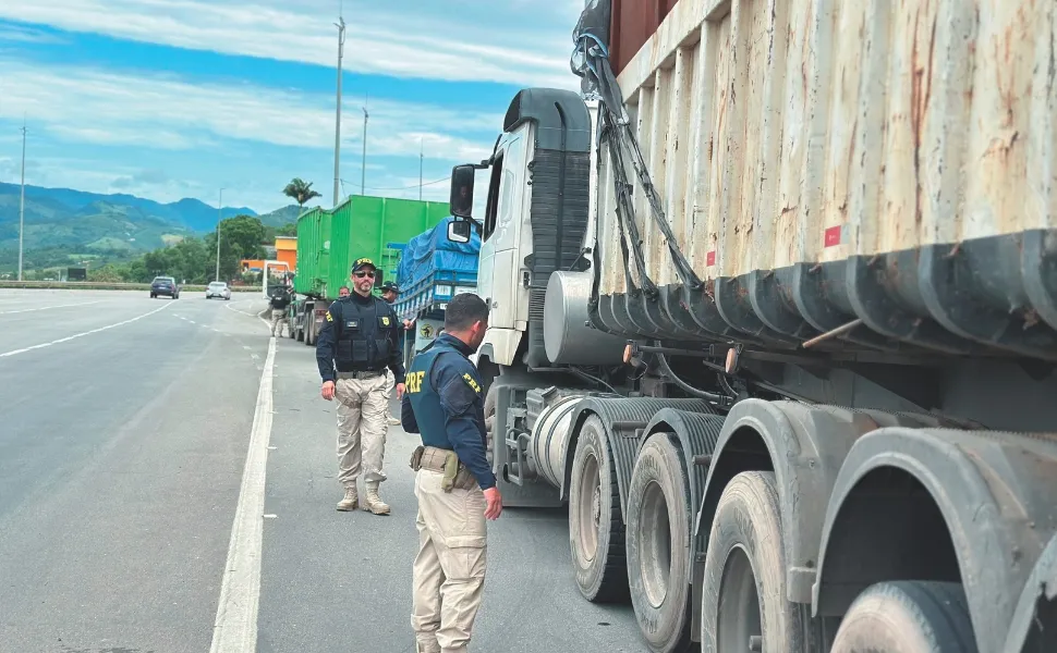 Imagem ilustrativa da imagem “Blitze do caminhão” nas estradas durante 10 dias