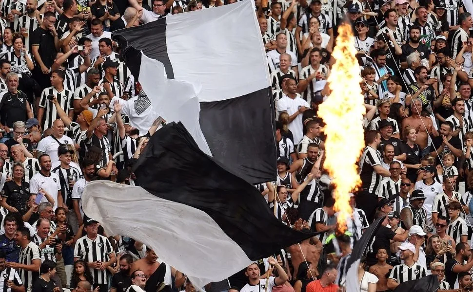 Imagem ilustrativa da imagem Campeão Brasileiro, Botafogo iguala feito do Flamengo de Jorge Jesus