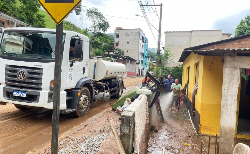 Imagem ilustrativa da imagem Chuva no ES: quatro cidades decretam estado de emergência