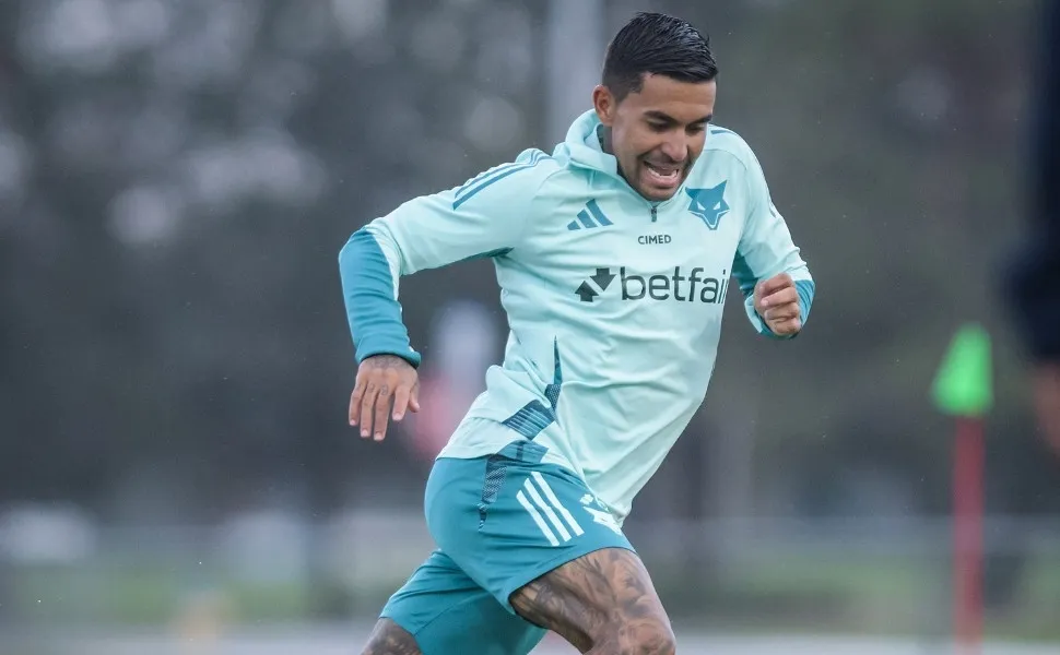 Imagem ilustrativa da imagem Cruzeiro libera Dudu dos treinos e deve definir futuro do jogador nos próximos dias