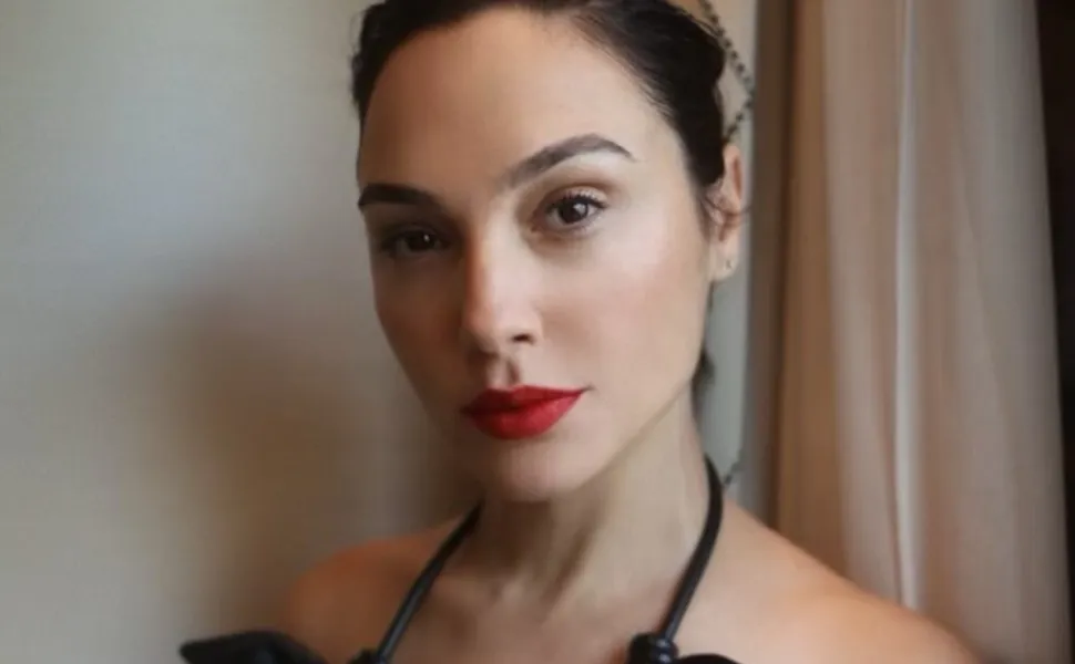 Imagem ilustrativa da imagem Gal Gadot teve coágulo no cérebro durante reta final de 4º gravidez