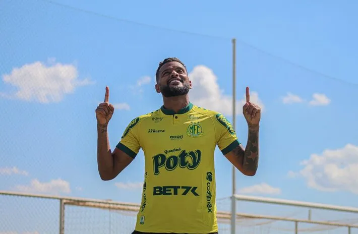 Imagem ilustrativa da imagem Mirassol apresenta Reinaldo, ex-Grêmio e São Paulo, e segue planejamento para ano histórico