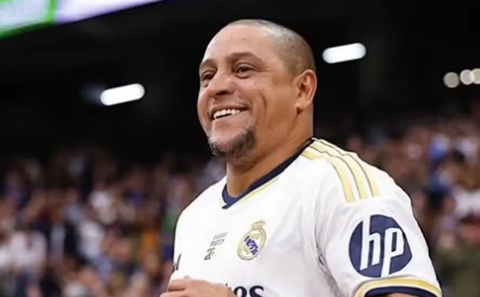 Imagem ilustrativa da imagem Roberto Carlos nega estar morando no CT do Real Madrid e pode processar TV