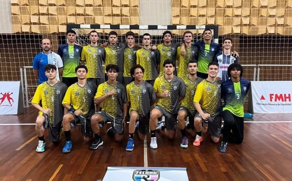 Imagem ilustrativa da imagem Seleção capixaba de handebol é vice-campeã brasileira no masculino