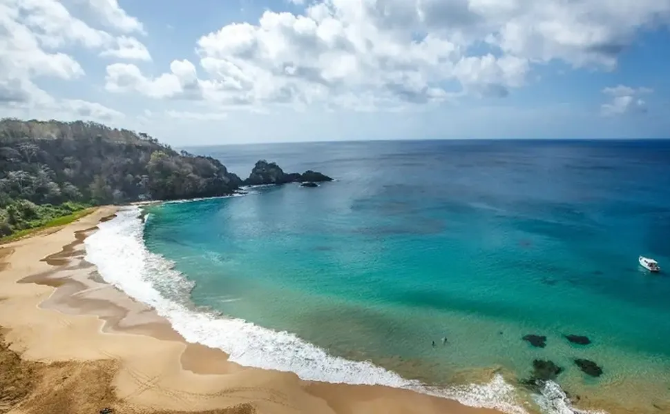 Imagem ilustrativa da imagem Taxa de visitação de Fernando de Noronha sobe para R$ 101 por dia