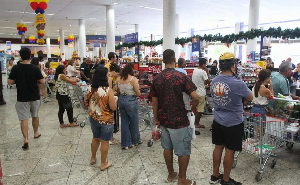 Imagem ilustrativa da imagem Veja o horário de funcionamento de lojas e supermercados na véspera de natal no ES