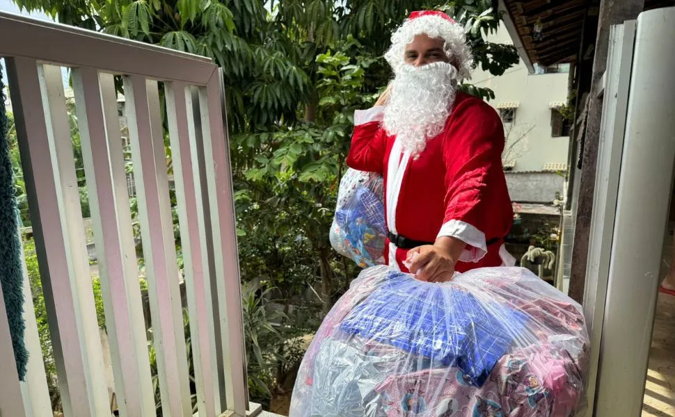 Imagem ilustrativa da imagem “Venci a dor de perder cinco familiares como Papai Noel”, diz advogado