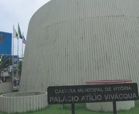 Imagem ilustrativa da imagem Câmara aprova Lei que prevê multa de R$ 50 mil para invasões em Vitória