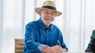 Imagem ilustrativa da imagem Com homenagem a Paul Singer, Lula sanciona Lei da Economia Solidária